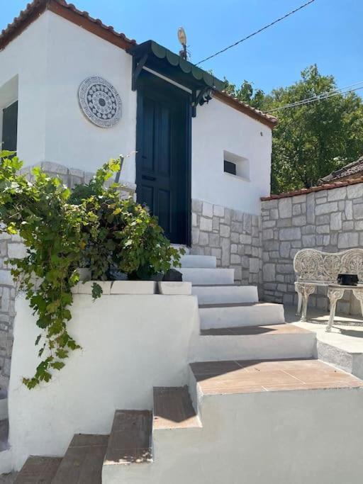 Oezel Havuzlu Kiralik Tas Villa Kusadası Zewnętrze zdjęcie